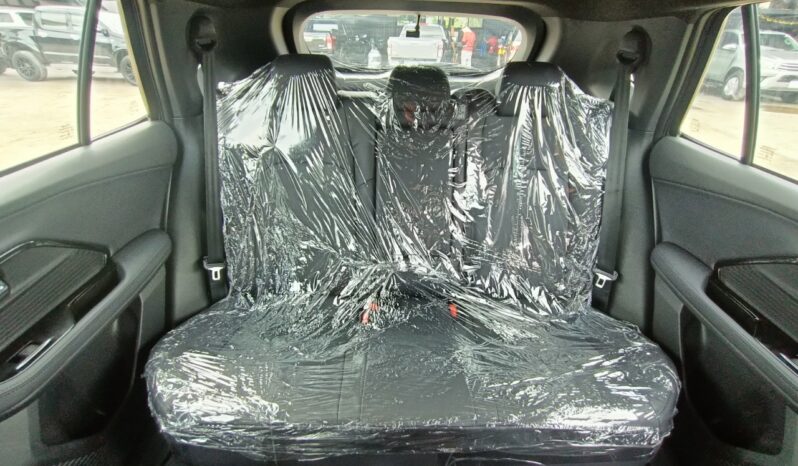 Toyota Yaris Cross full