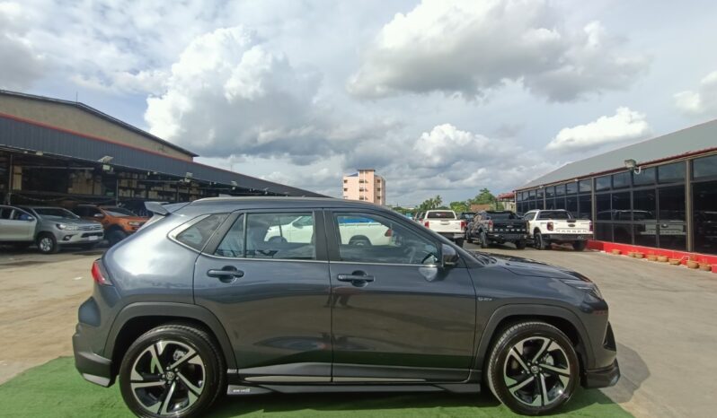 Toyota Yaris Cross full