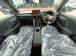 Toyota Yaris Cross full