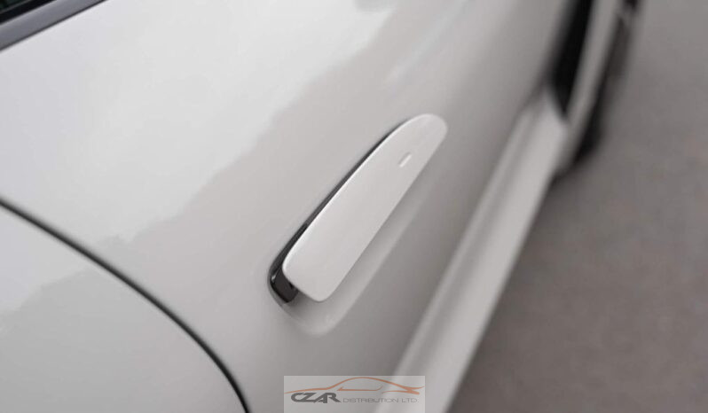 Porsche Taycan full