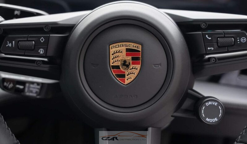 Porsche Taycan full