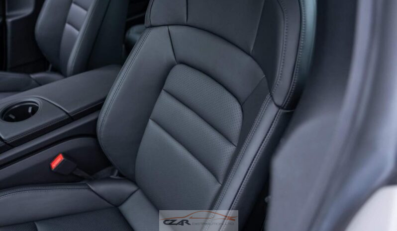 Porsche Taycan full