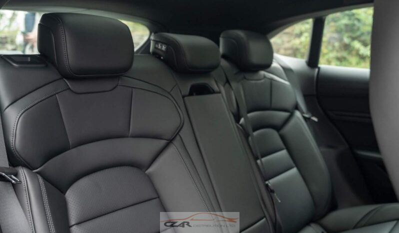 Porsche Taycan full