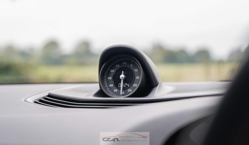 Porsche Taycan full