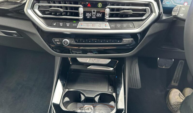 BMW IX3 full