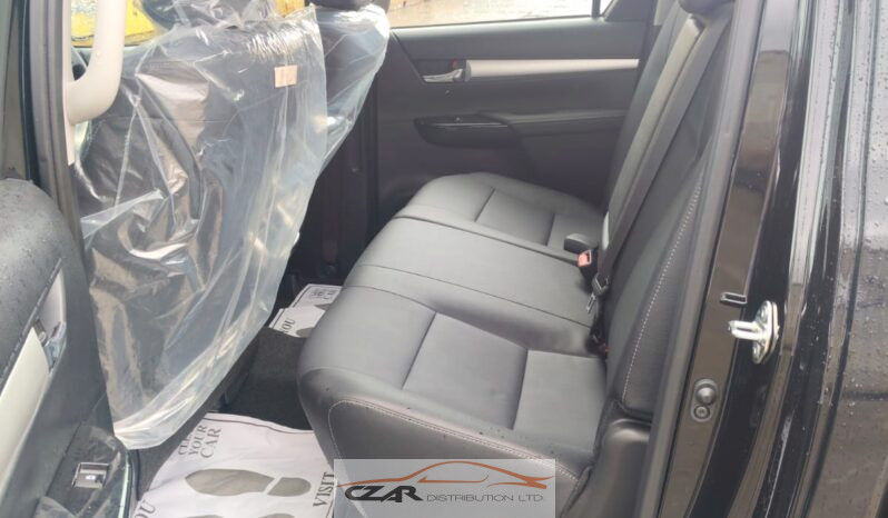 Toyota Hilux | Black Edition full