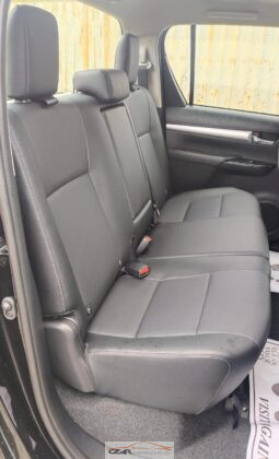 Toyota Hilux | Black Edition full