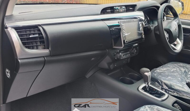 Toyota Hilux | Black Edition full