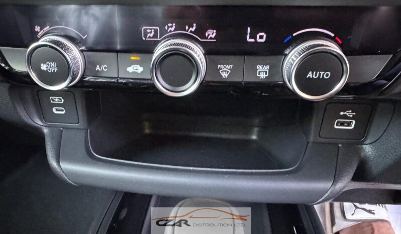 Honda Vezel X-Hunt full