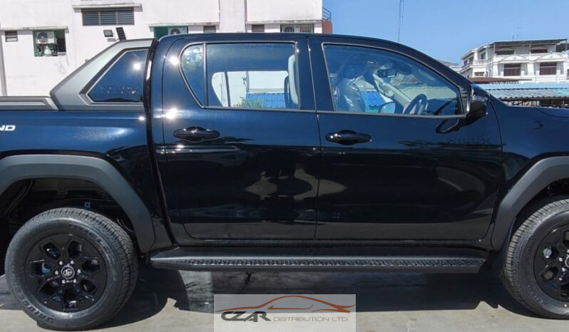 Toyota Hilux Travo Overland Plus full