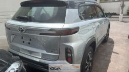 Toyota Hyryder V Strong full