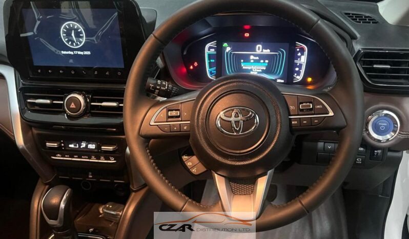 Toyota Hyryder V Strong full