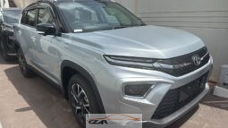 Toyota Hyryder V Strong full