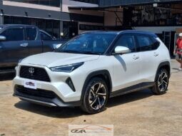 Toyota Yaris Cross full