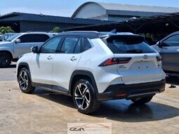 Toyota Yaris Cross full
