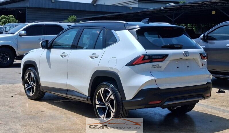 Toyota Yaris Cross full