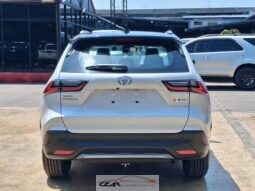 Toyota Yaris Cross full