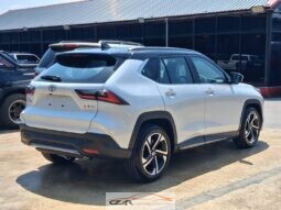 Toyota Yaris Cross full