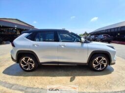 Toyota Yaris Cross full