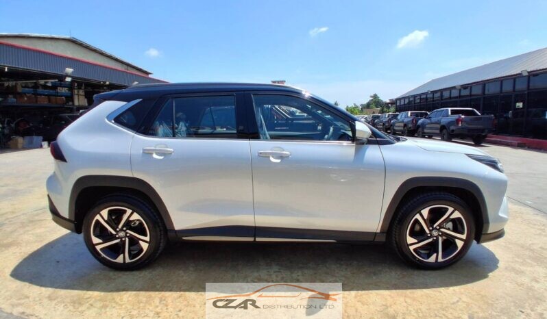 Toyota Yaris Cross full