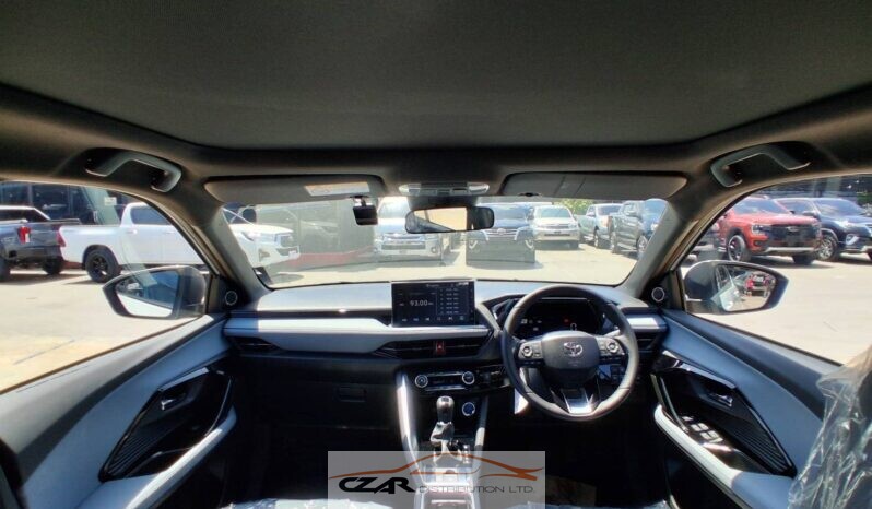 Toyota Yaris Cross full